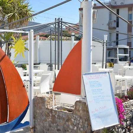 Piccolo Paradiso מלון